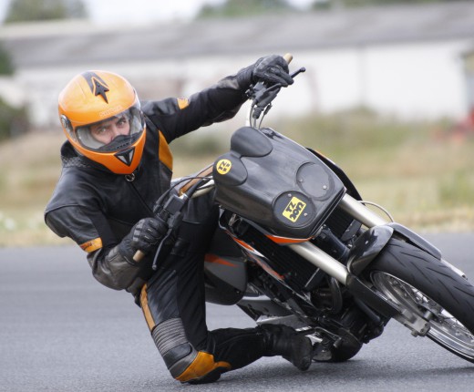 KTM Duke 2 piste Lurcy Levis